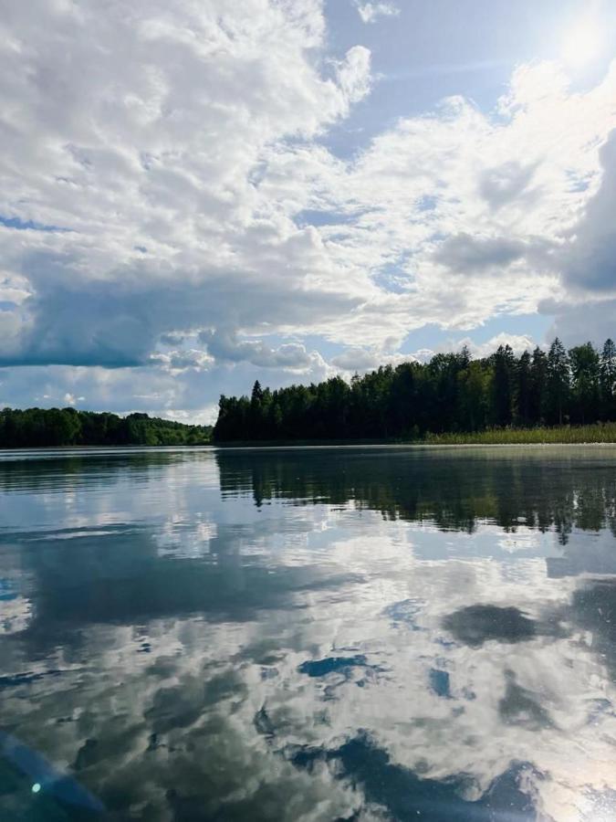 Brivdienu Maja Ezerkalni Myza Dzirtsiyems Exteriér fotografie